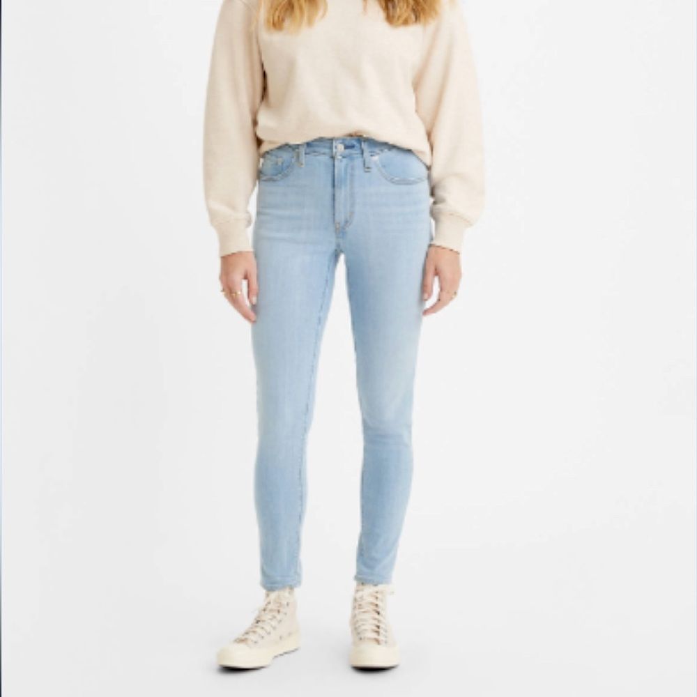 LEVIS 721 High Rise Skinny Jeans Lightwash Size 30